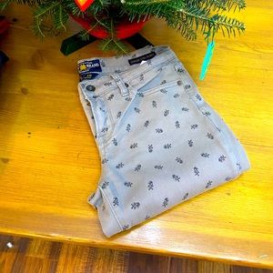 Lucky Brand Charlie Super Skinny with Skulls